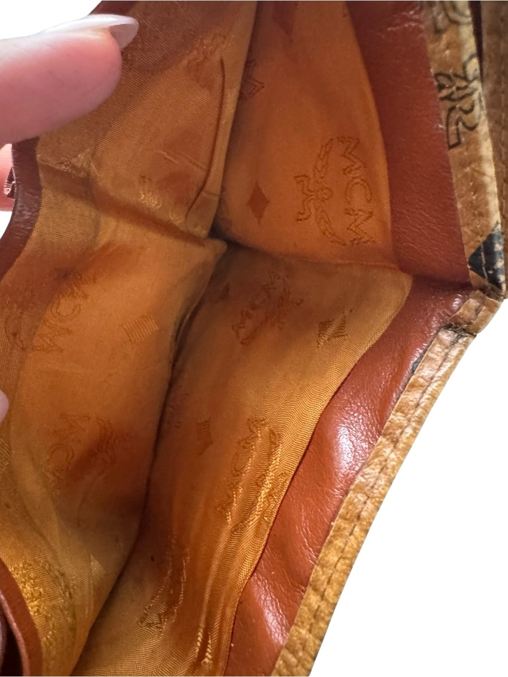 GUC - MCM Cognac Visetos Monogram Wallet Trifold Leather Wallet - Good conditio - Picture 11 of 11